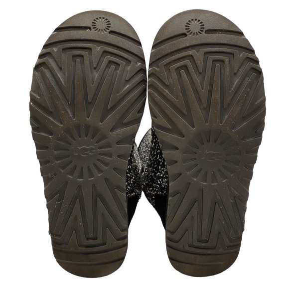 UGG Rare Classic Short Mid-calf Frill Tweed Suede Sheepwool Black Boots Size 7 - Picture 8 of 10